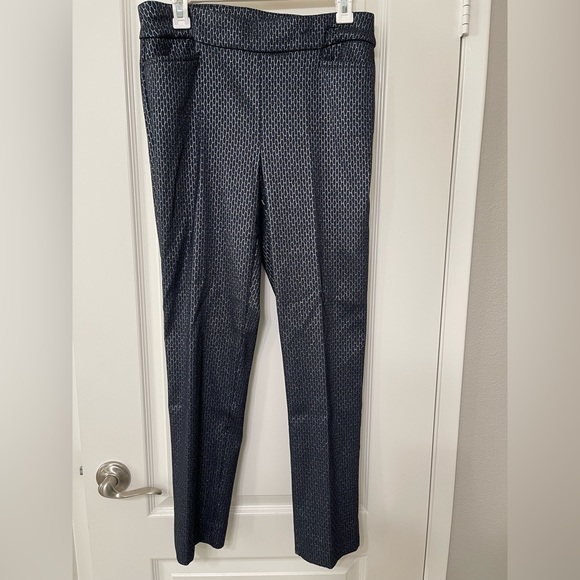 Chico’s size 1 pants - excellent pre-owned condition. - Picture 1 of 4